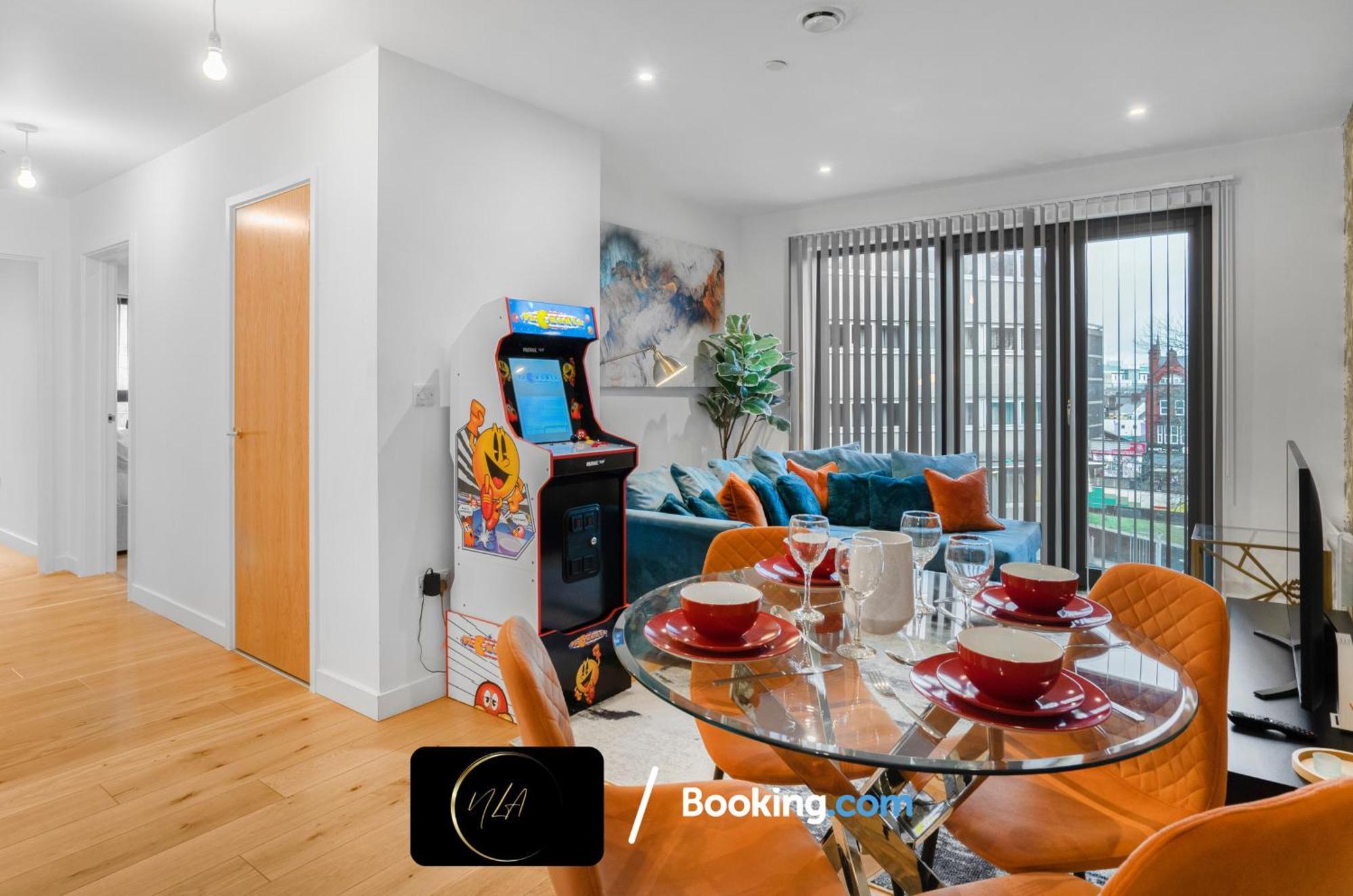 City Centre Apartment With Free Parking, 2 Bathrooms, Netflix And Wifi - Suitable For Contractors And Families - By Noor Luxury Accommodations Birmingham Exterior foto